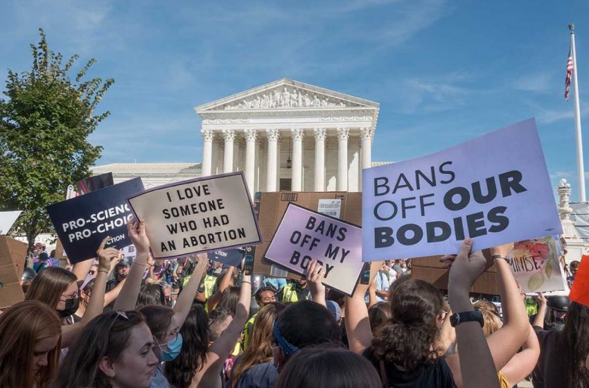  Uteros, más regulados que las armas: Corte Suprema de EU deroga acceso al aborto