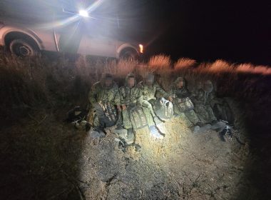 Migrantes son detenidos por agentes fronterizos en Texas/ US Border Patrol El Paso Sector vía Facebook